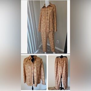 Vintage Harve Benard pantsuit, yellow golden color, S 12 read measurement